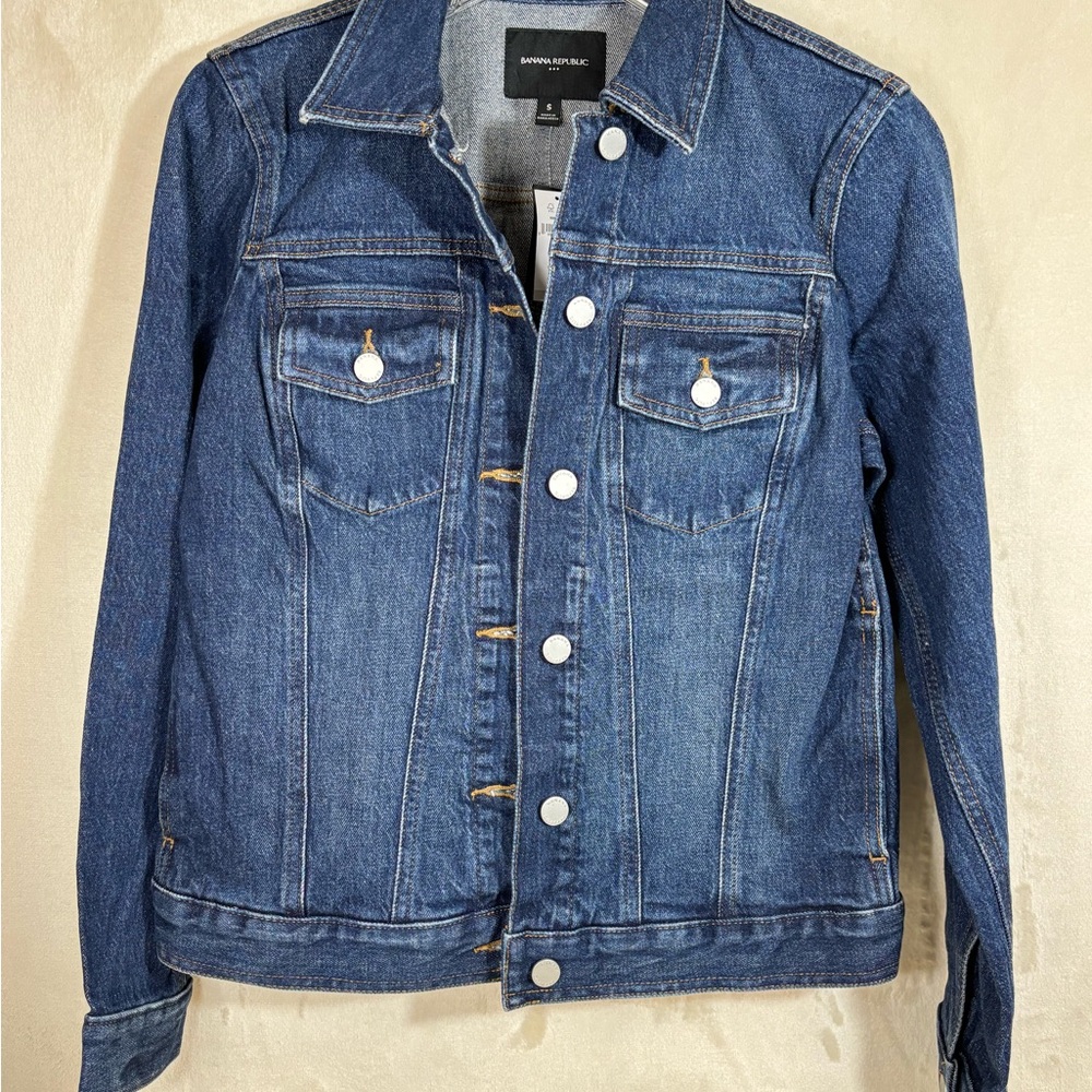 Banana Republic Women’s Classic Blue Jean Denim Jacket NWT